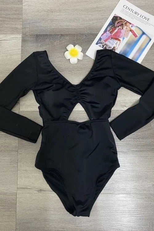 Bikini một mảnh màu đen